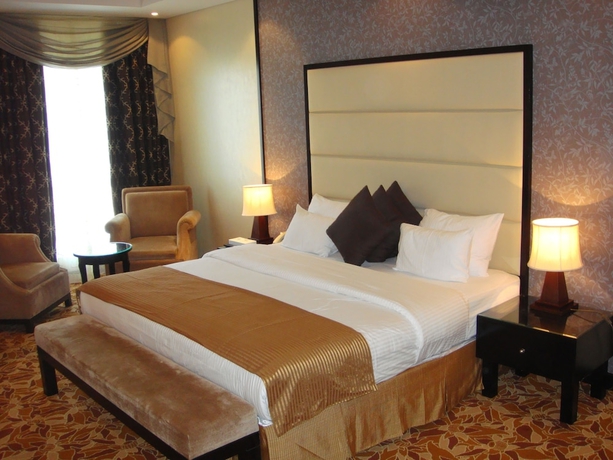 Imagen de la habitación del Hotel Paragon Abu Dhabi. Foto 3