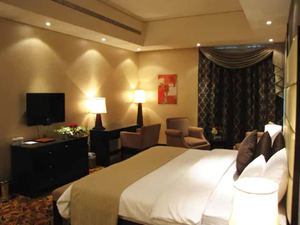 Imagen de la habitación del Hotel Paragon Abu Dhabi. Foto 6