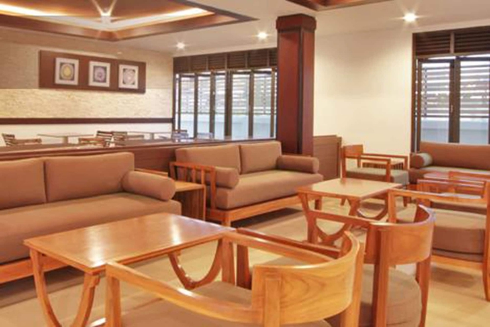 Imagen de los interiores del Hotel Paragon Suites Resort. Foto 6
