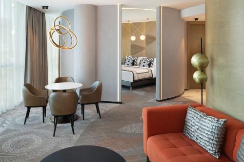 Imagen de la habitación del Hotel Paragraph Freedom Square, a Luxury Collection Hotel, Tbilisi. Foto 16