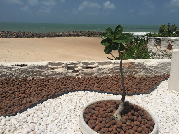 Imagen de la piscina del Hotel Para&iacute;so Natal. Foto 17