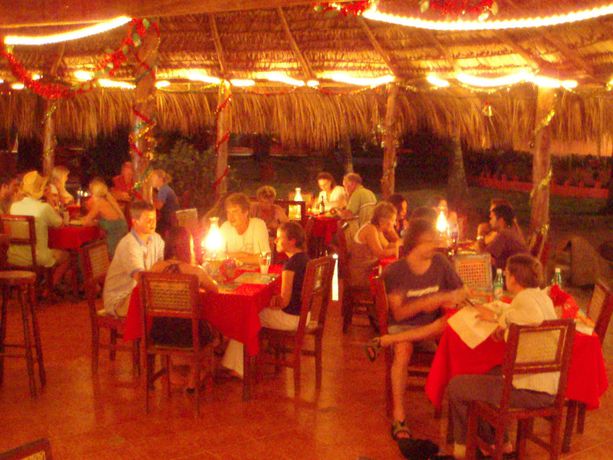 Imagen del bar/restaurante del Hotel Paraiso Beach. Foto 3