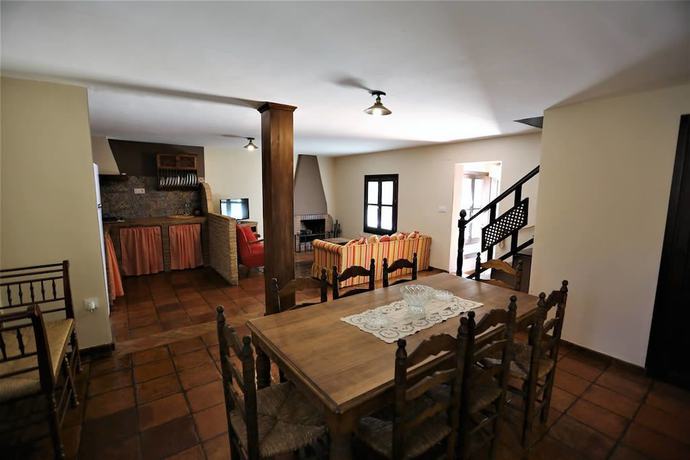 Imagen de los interiores del Hotel Paraiso De Hueznar. Foto 11