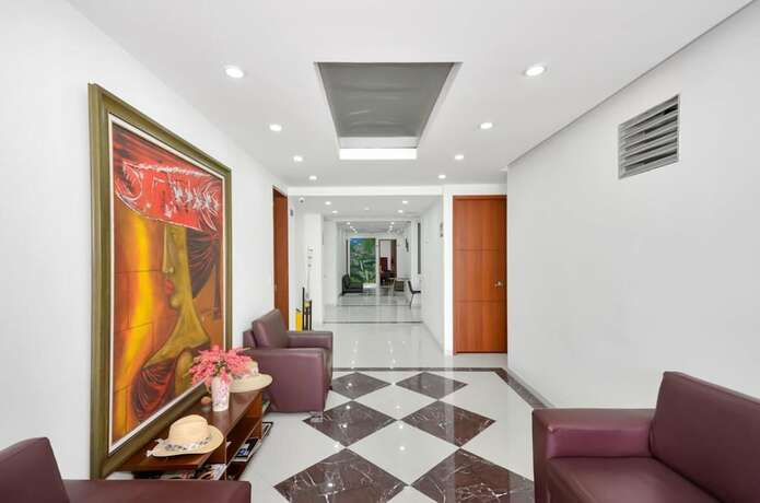 Imagen general del Hotel Paraiso Ferial. Foto 10