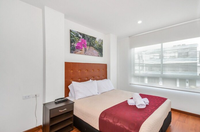 Imagen de la habitación del Hotel Paraiso Ferial. Foto 15