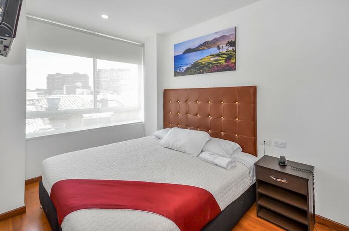 Imagen de la habitación del Hotel Paraiso Ferial. Foto 17