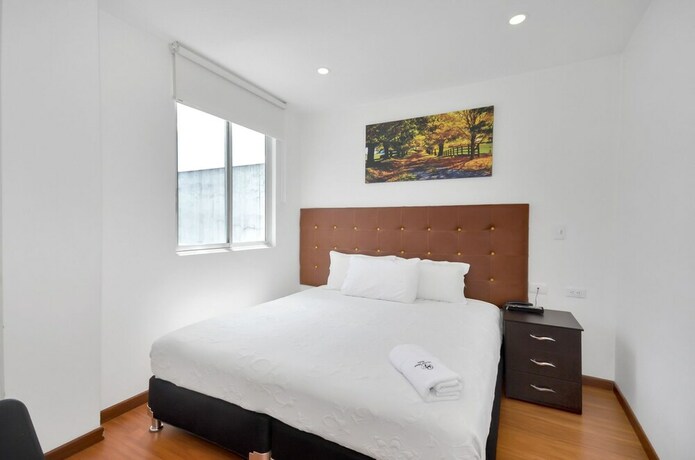Imagen de la habitación del Hotel Paraiso Ferial. Foto 21