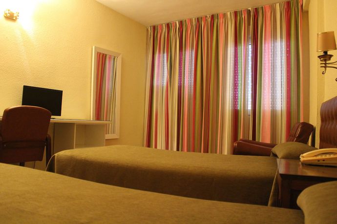 Imagen de la habitación del Hotel Paraiso, Lanjarón ( Alpujarra ). Foto 13