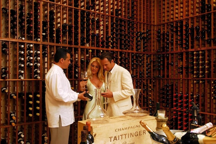 Imagen del bar/restaurante del Hotel Paraiso de la Bonita, Adult All-Inclusive, a Luxury Collection Resort. Foto 2