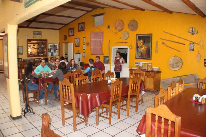 Imagen del bar/restaurante del Hotel Paraiso del Oso. Foto 5