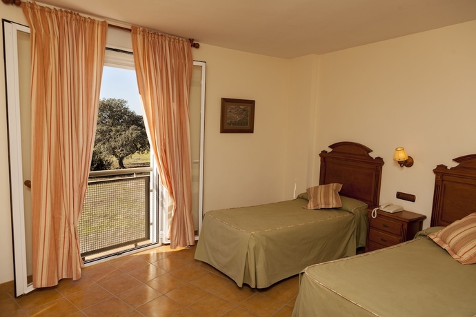 Imagen de la habitación del Hotel Paraje La Lambra. Foto 9