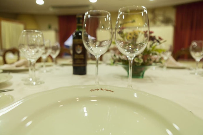 Imagen del bar/restaurante del Hotel Paraje La Lambra. Foto 5