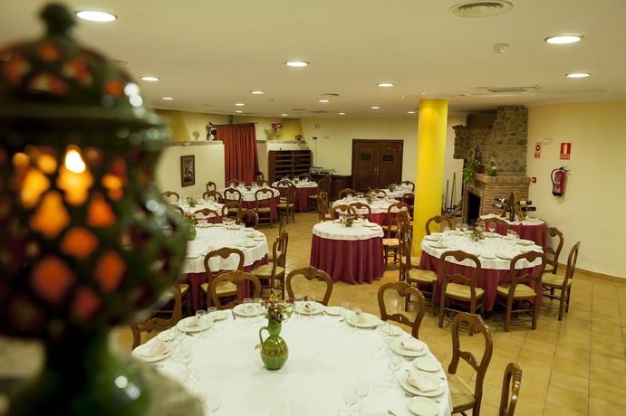 Imagen del bar/restaurante del Hotel Paraje La Lambra. Foto 7