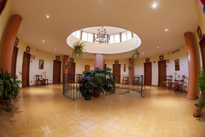 Imagen de los interiores del Hotel Paraje La Lambra. Foto 16