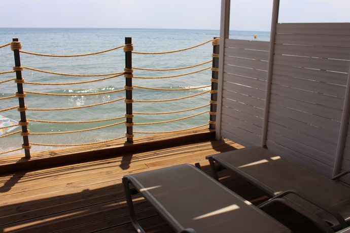 Imagen de la habitación del Hotel Paralia Beach Boutique. Foto 17