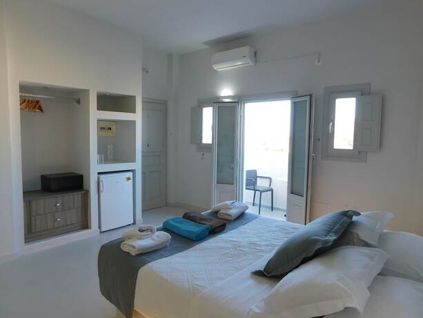 Imagen de la habitación del Hotel Paralia Diamond Villa. Foto 19