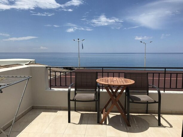Imagen general del Hotel Paralia Rooms. Foto 3