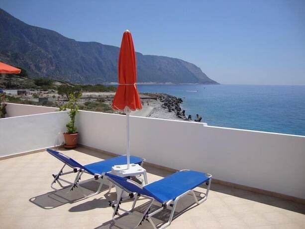 Imagen general del Hotel Paralia Rooms. Foto 6