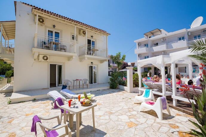 Imagen general del Hotel Paralia Studios. Foto 12