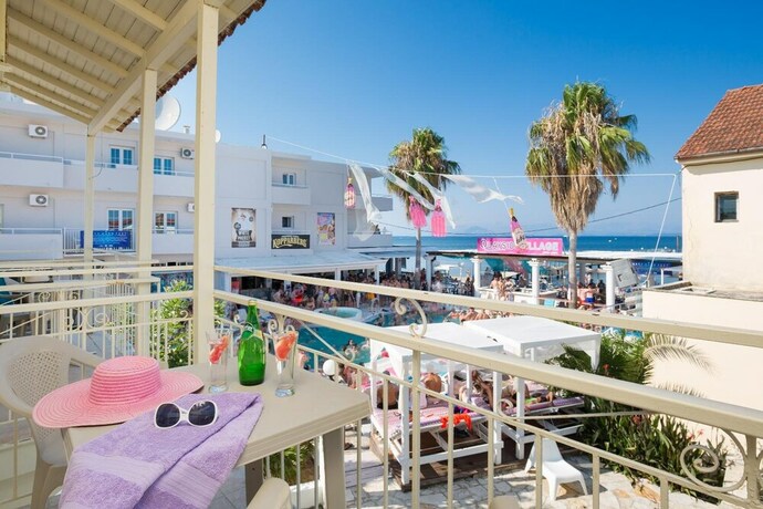Imagen general del Hotel Paralia Studios. Foto 16