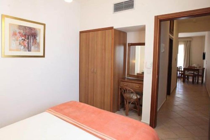 Imagen de la habitación del Hotel Paralio. Foto 5
