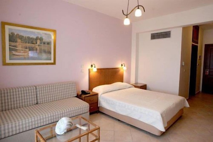 Imagen de la habitación del Hotel Paralio. Foto 8
