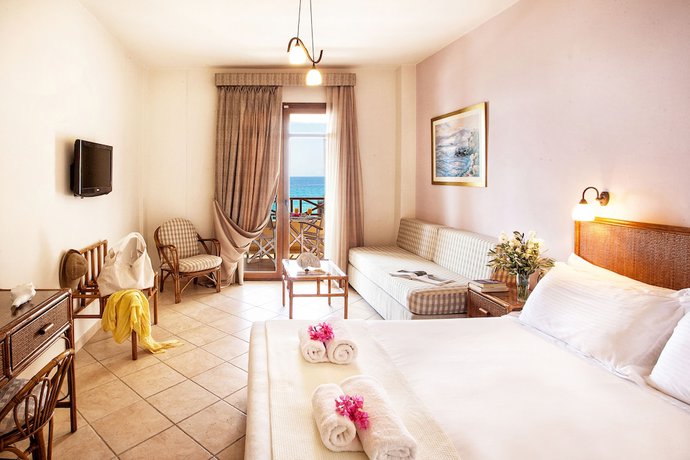 Imagen de la habitación del Hotel Paralio. Foto 9