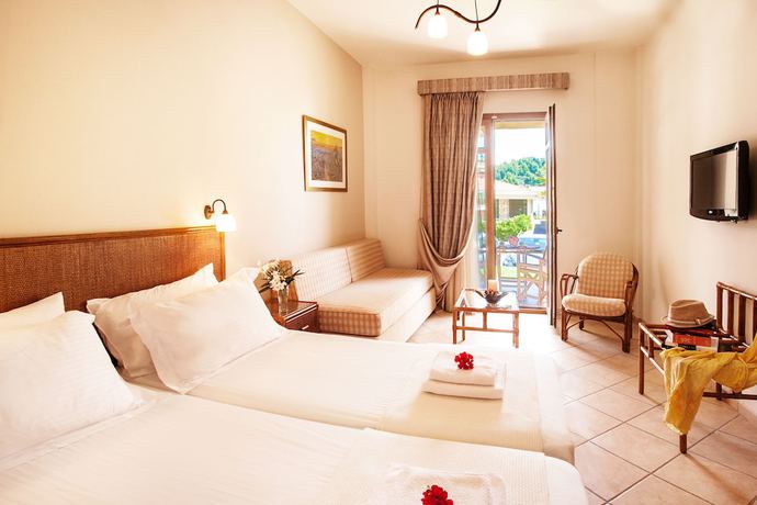 Imagen de la habitación del Hotel Paralio. Foto 10