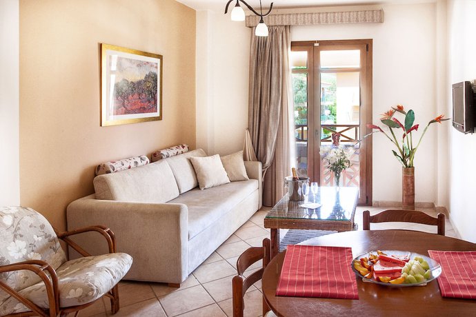 Imagen de la habitación del Hotel Paralio. Foto 15
