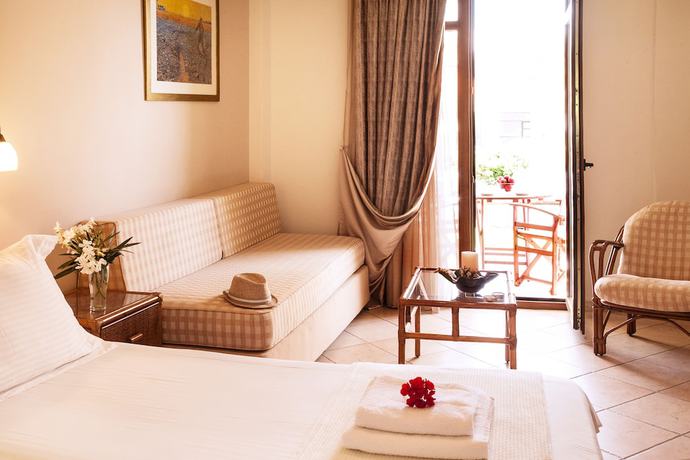 Imagen de la habitación del Hotel Paralio. Foto 17