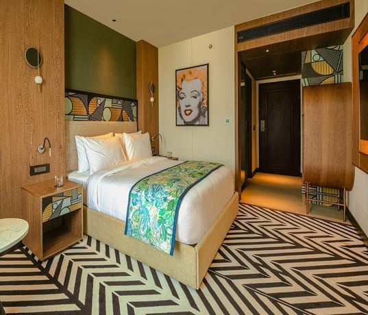 Imagen de la habitación del Hotel Parallel. Foto 2