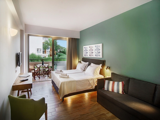 Imagen de la habitación del Hotel Paralos Irini Mare. Foto 3