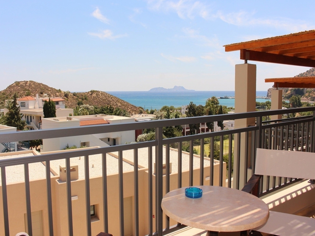 Imagen de la habitación del Hotel Paralos Irini Mare. Foto 13