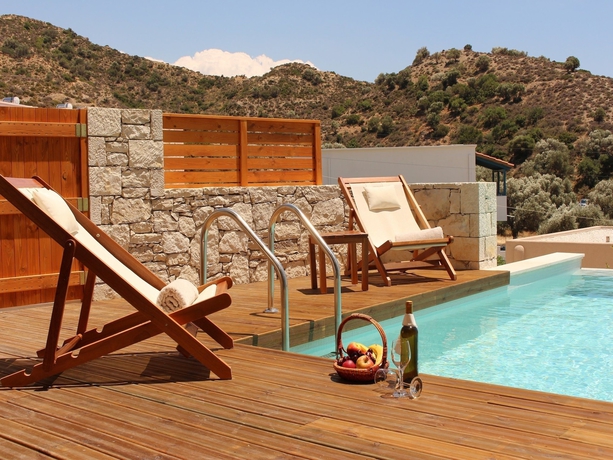 Imagen de la habitación del Hotel Paralos Irini Mare. Foto 16