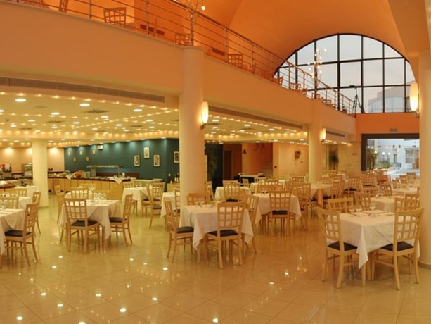 Imagen general del Hotel Paralos Kosta Alímia, Anissaras. Foto 5