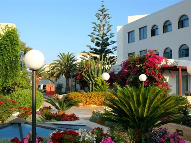 Imagen general del Hotel Paralos Kosta Alímia, Anissaras. Foto 8