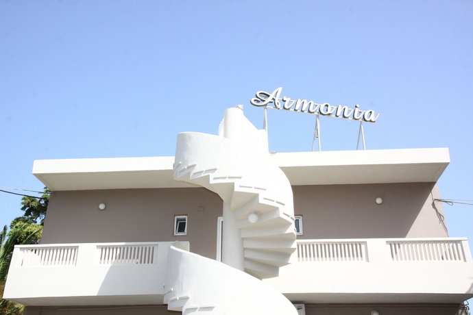 Imagen general del Hotel Paralos Lifestyle Beach - Adults Only. Foto 1