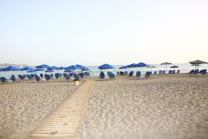Imagen de los exteriores del Hotel Paralos Lifestyle Beach - Adults Only. Foto 15