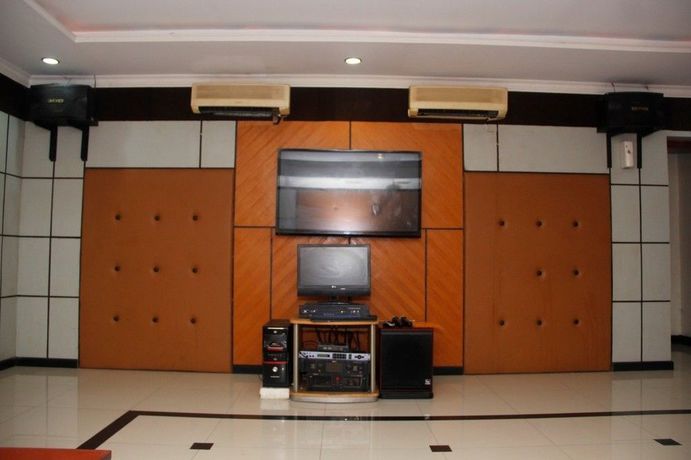 Imagen de la piscina del Hotel Parama Puncak. Foto 13