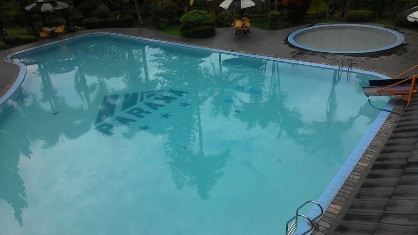 Imagen de la piscina del Hotel Parama Puncak. Foto 16