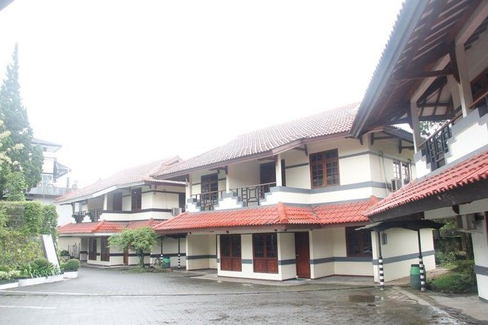 Imagen de los exteriores del Hotel Parama Puncak. Foto 6