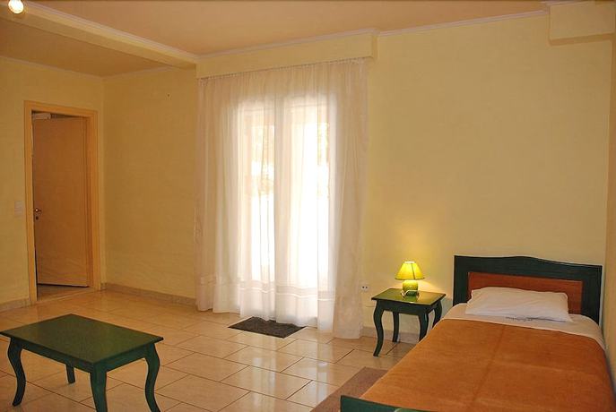 Imagen de la habitación del Hotel Paramonas. Foto 8