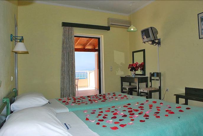 Imagen de la habitación del Hotel Paramonas. Foto 9