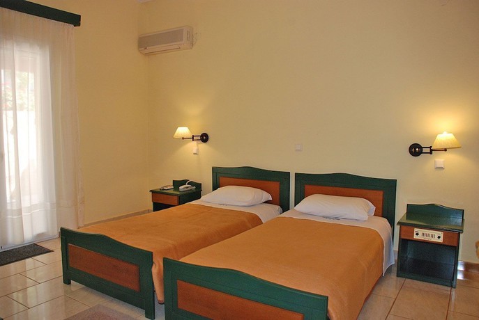 Imagen de la habitación del Hotel Paramonas. Foto 16