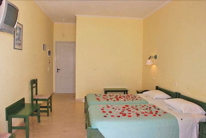 Imagen de la habitación del Hotel Paramonas. Foto 17