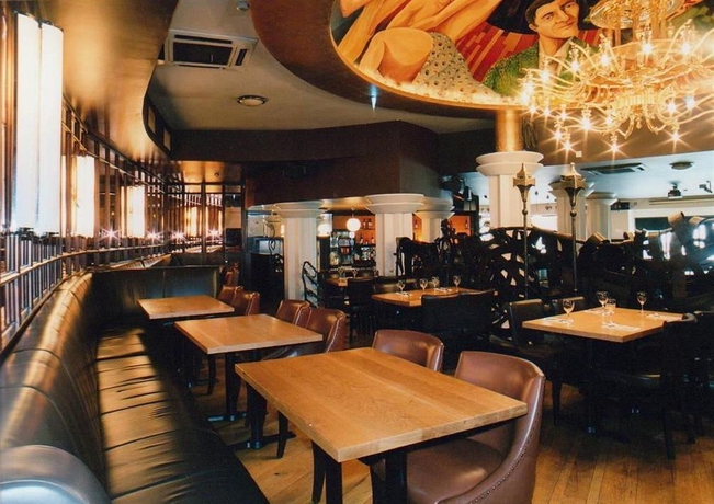 Imagen del bar/restaurante del Hotel Paramount, Dubl&iacute;n. Foto 4