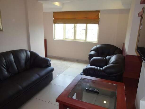 Imagen de la habitación del Hotel Paramount Tower. Foto 17