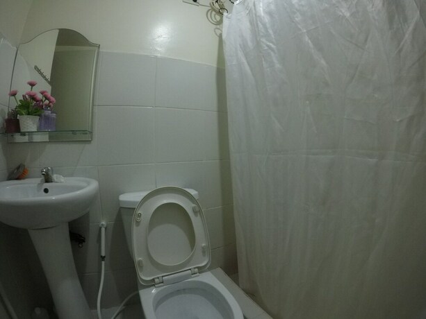 Imagen de la habitación del Hotel Parañaque Airport Hometel. Foto 18