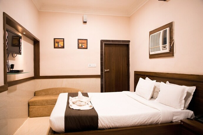 Imagen de la habitación del Hotel Paras, Jabalpur. Foto 12