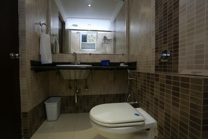 Imagen de la habitación del Hotel Paras, Jabalpur. Foto 15
